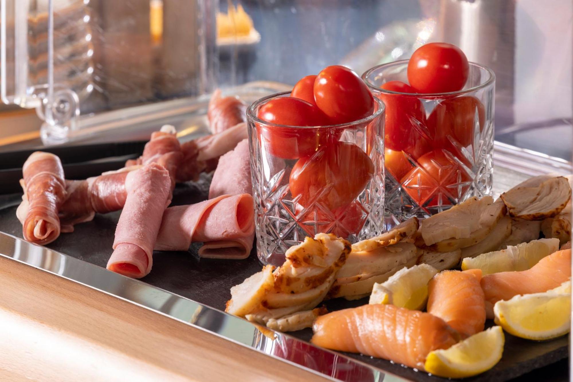 Helios Opera Hotel 4*