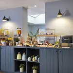 Helios Opera Hotel 4*