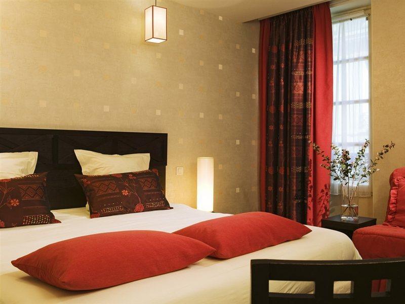 Helios Opera Hotel 4*